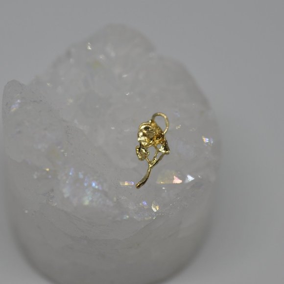 Gold Free Form Rose Pendant - Picture 3 of 3